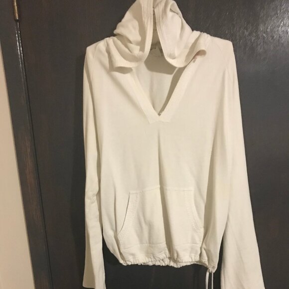 Old Navy Ladies White Hooded Sweatshirt Size Medium $5.00 AS AN ADD ON - Picture 1 of 2